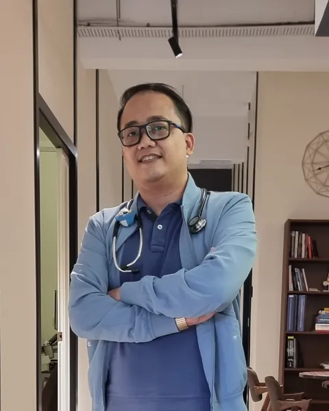 Portrait of Dr Mohd Sufian, paediatrics doctor at Remedine Clinic